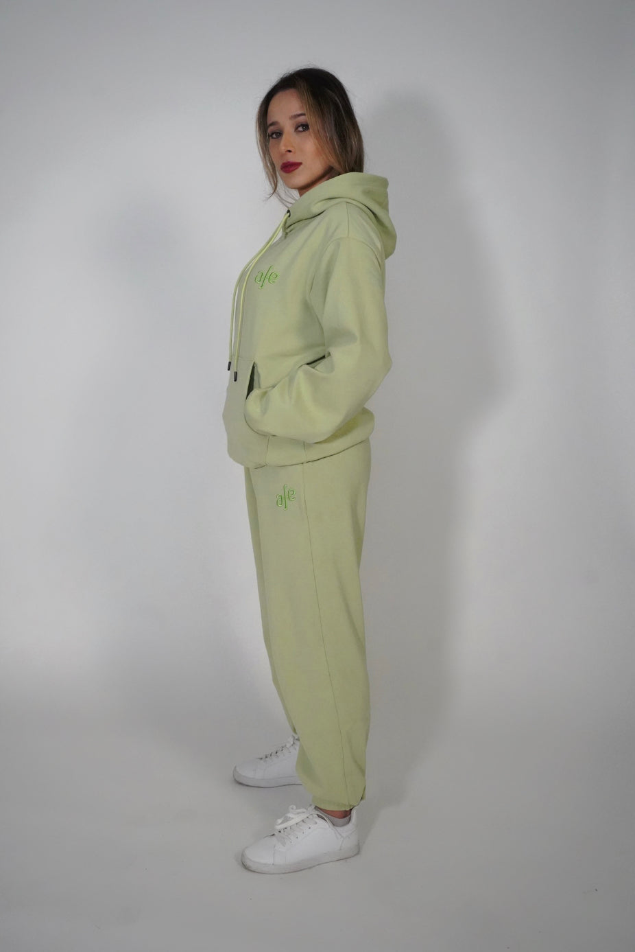 Velvet Sweatpants - Pistachio